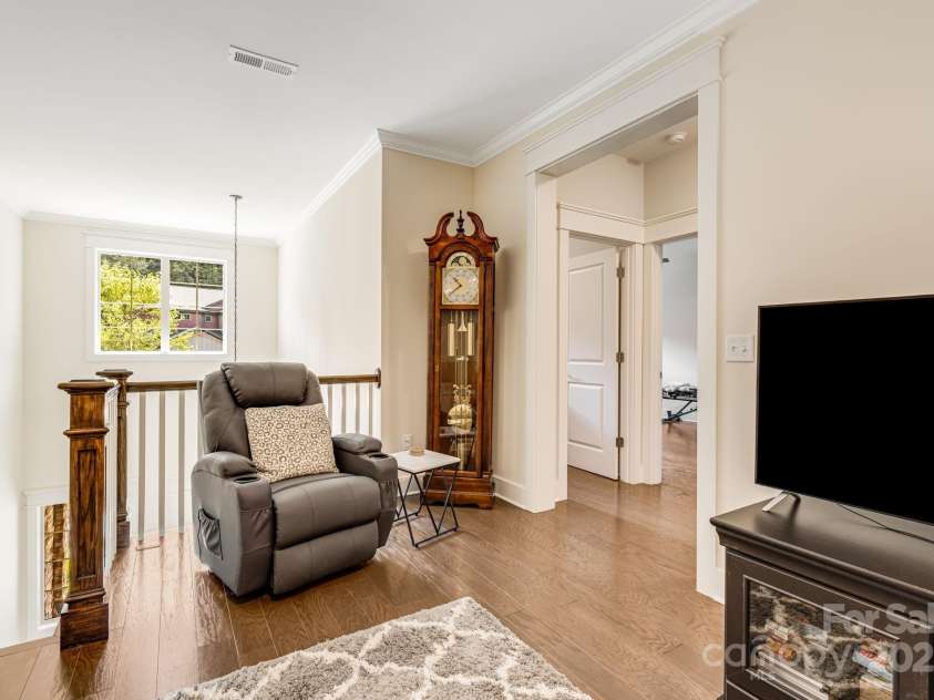 536 Sweet Birch Park Lane, Black Mountain, NC 28711.  MLS# CAR4301662, YatesRealty ID 3811. 