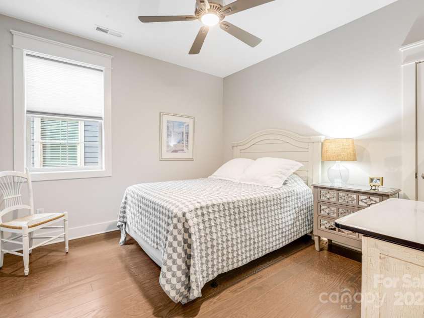 536 Sweet Birch Park Lane, Black Mountain, NC 28711.  MLS# CAR4301662, YatesRealty ID 3811. 