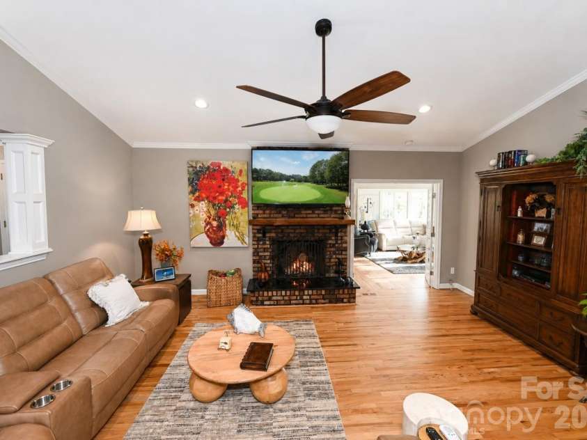 3768 Glenn Oaks Drive, Maiden, NC 28650.  MLS# CAR4403490, YatesRealty ID 38110. 
