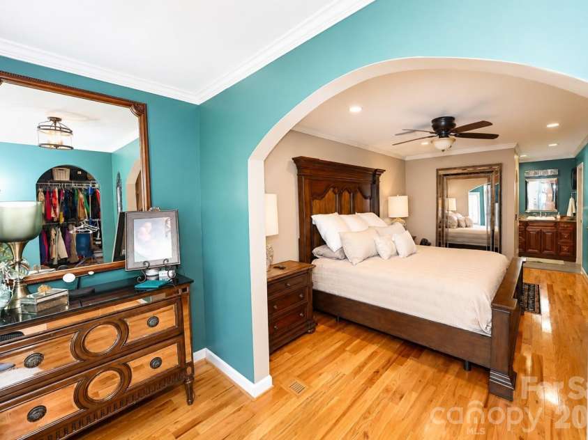 3768 Glenn Oaks Drive, Maiden, NC 28650.  MLS# CAR4403490, YatesRealty ID 38110. 