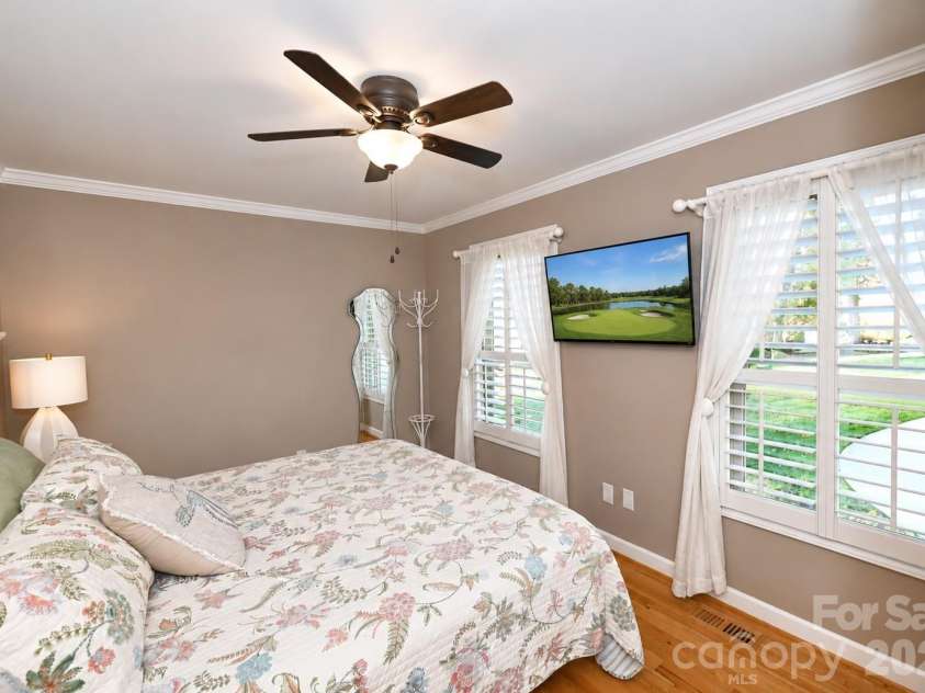 3768 Glenn Oaks Drive, Maiden, NC 28650.  MLS# CAR4403490, YatesRealty ID 38110. 