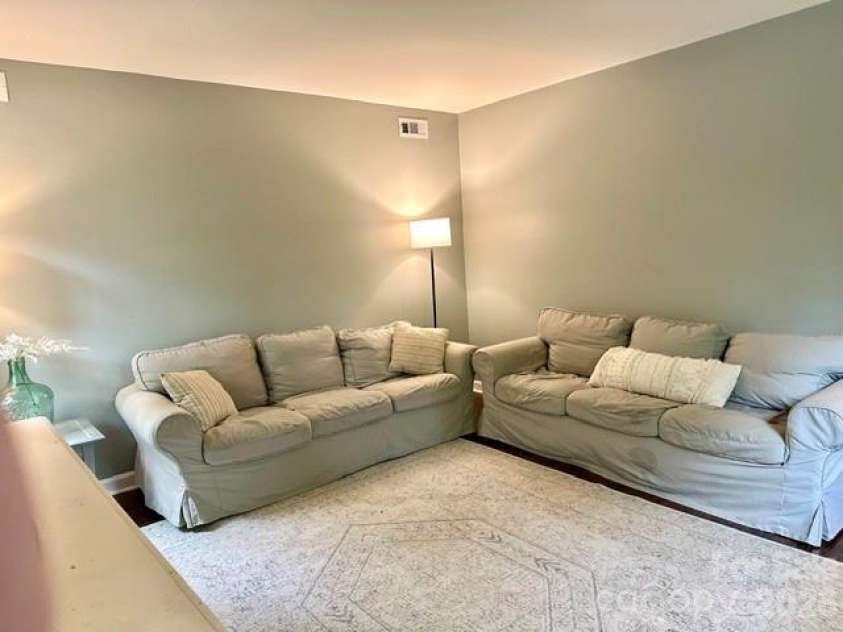 320 Sunnywood Lane, Charlotte, NC 28270.  MLS# CAR4400900, YatesRealty ID 38111. 