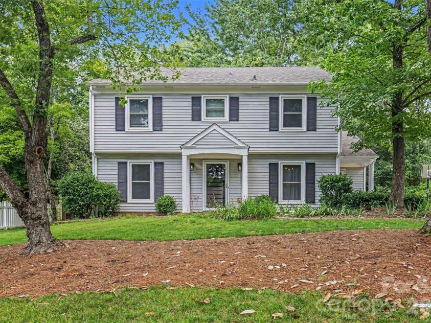 320 Sunnywood Lane, Charlotte, NC 28270.  MLS# CAR4400900, YatesRealty ID 38111. 