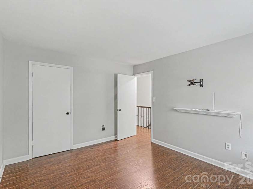320 Sunnywood Lane, Charlotte, NC 28270.  MLS# CAR4400900, YatesRealty ID 38111. 