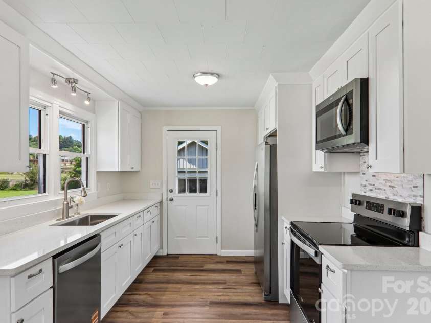 363 Killian Street, Waynesville, NC 28786.  MLS# CAR4400231, YatesRealty ID 38113. 
