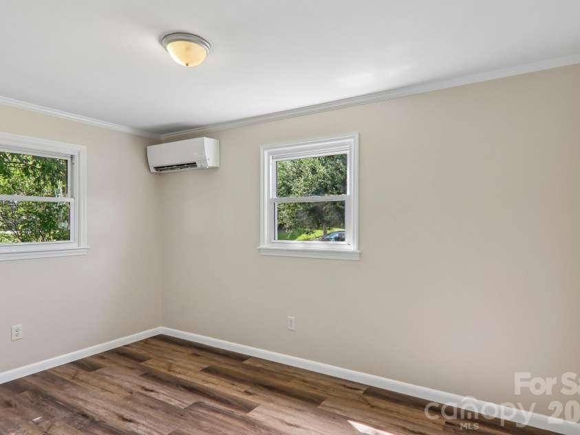 363 Killian Street, Waynesville, NC 28786.  MLS# CAR4400231, YatesRealty ID 38113. 