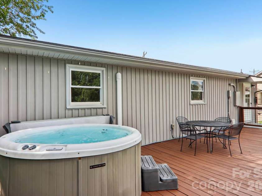 363 Killian Street, Waynesville, NC 28786.  MLS# CAR4400231, YatesRealty ID 38113. 