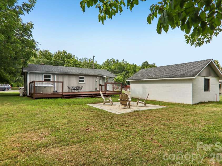363 Killian Street, Waynesville, NC 28786.  MLS# CAR4400231, YatesRealty ID 38113. 