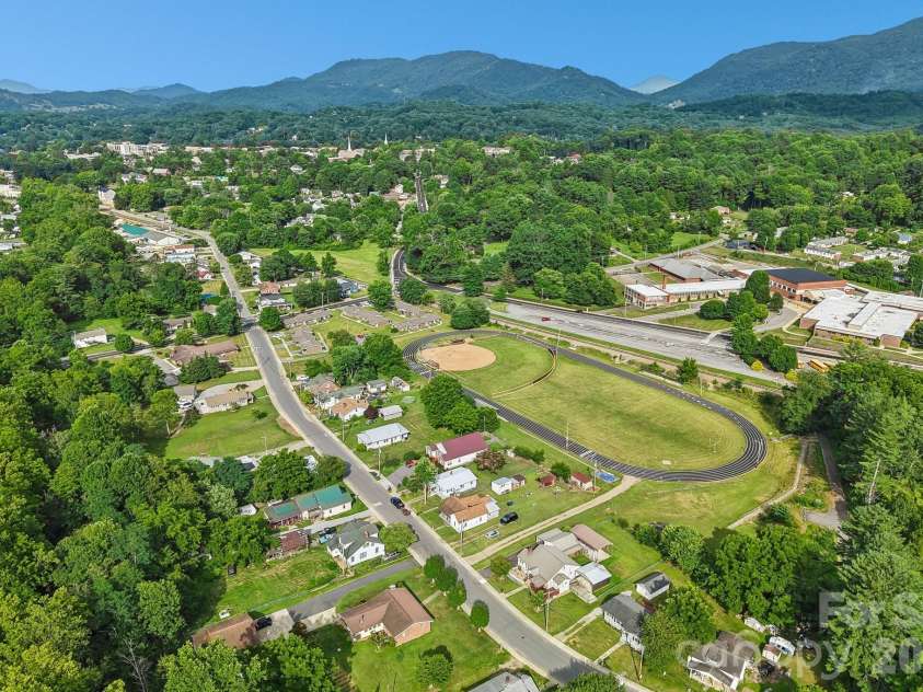 363 Killian Street, Waynesville, NC 28786.  MLS# CAR4400231, YatesRealty ID 38113. 