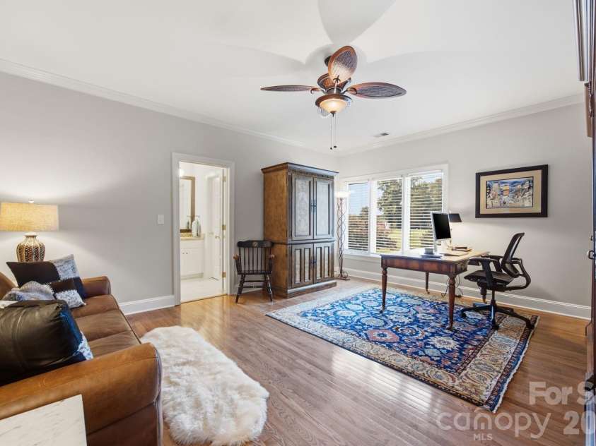 18416 Peninsula Club Drive, Cornelius, NC 28031.  MLS# CAR4404341, YatesRealty ID 38114. 