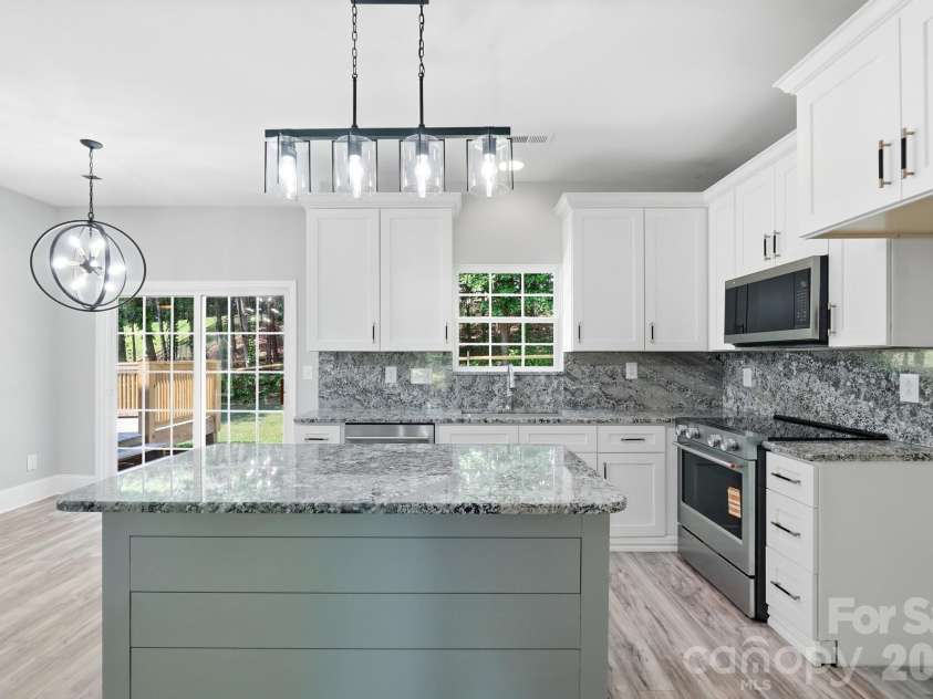 1412 Autumn Ridge Lane, Fort Mill, SC 29708.  MLS# CAR4403626, YatesRealty ID 38116. 
