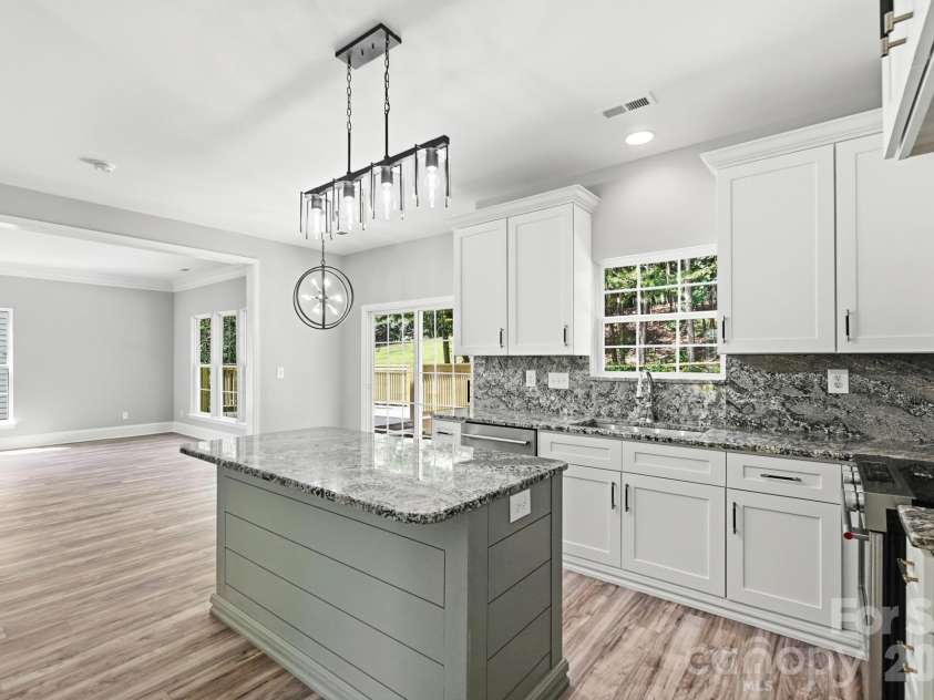 1412 Autumn Ridge Lane, Fort Mill, SC 29708.  MLS# CAR4403626, YatesRealty ID 38116. 