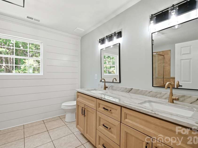 1412 Autumn Ridge Lane, Fort Mill, SC 29708.  MLS# CAR4403626, YatesRealty ID 38116. 