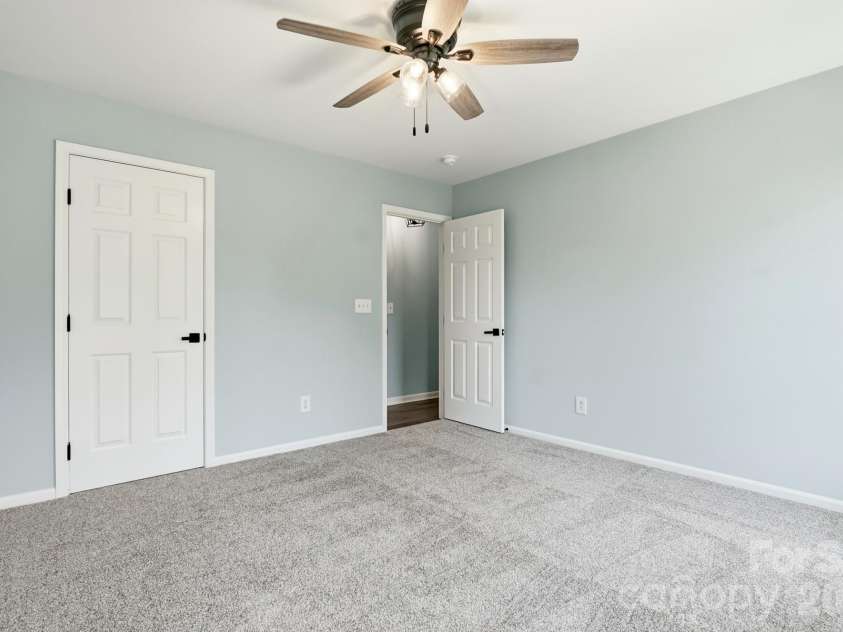 1412 Autumn Ridge Lane, Fort Mill, SC 29708.  MLS# CAR4403626, YatesRealty ID 38116. 