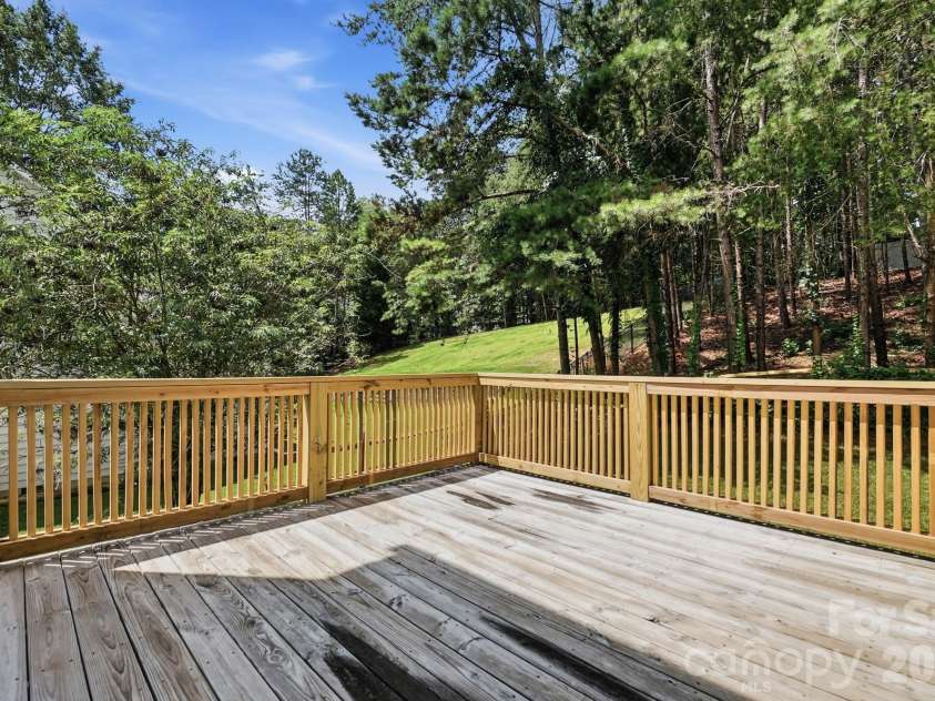 1412 Autumn Ridge Lane, Fort Mill, SC 29708.  MLS# CAR4403626, YatesRealty ID 38116. 