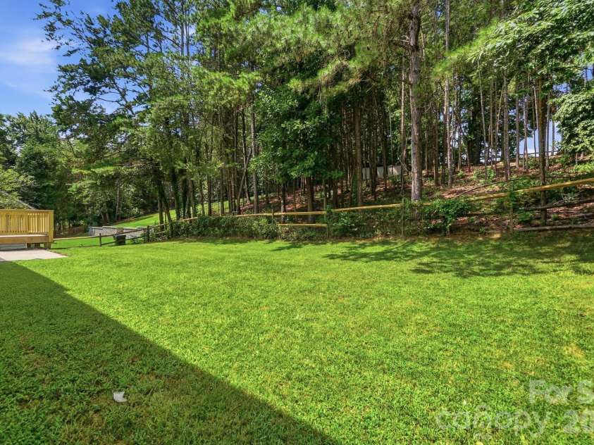 1412 Autumn Ridge Lane, Fort Mill, SC 29708.  MLS# CAR4403626, YatesRealty ID 38116. 