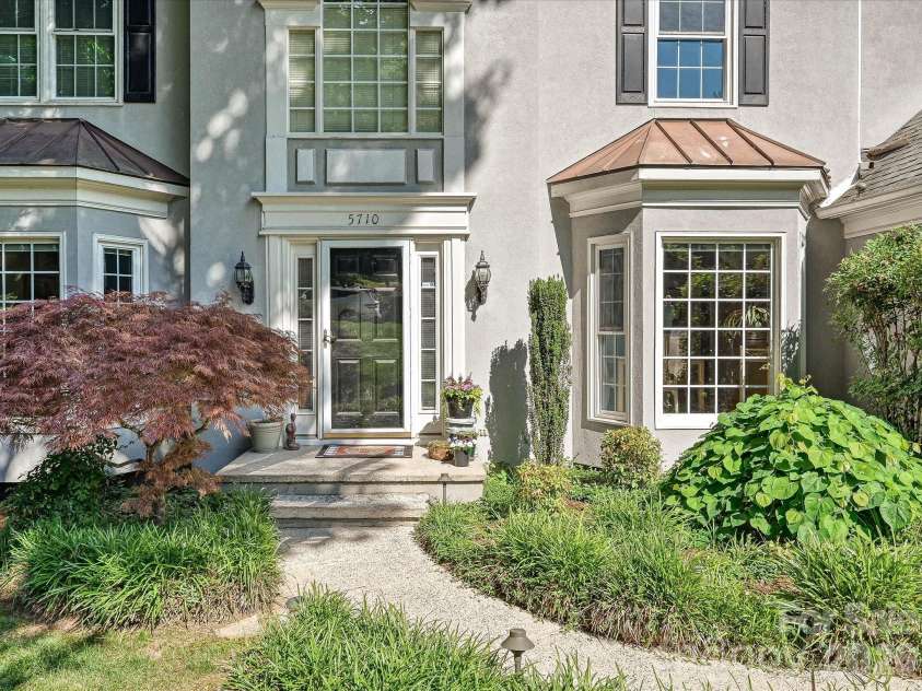 5710 Kinglet Lane, Charlotte, NC 28269.  MLS# CAR4398828, YatesRealty ID 38117. 