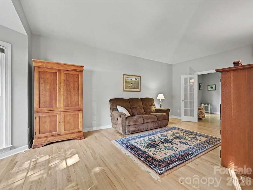 5710 Kinglet Lane, Charlotte, NC 28269.  MLS# CAR4398828, YatesRealty ID 38117. 