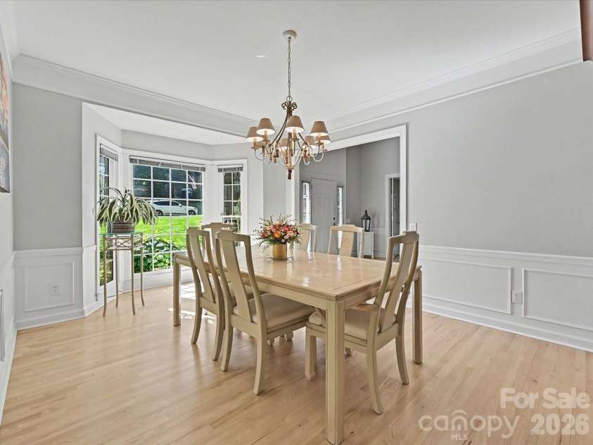 5710 Kinglet Lane, Charlotte, NC 28269.  MLS# CAR4398828, YatesRealty ID 38117. 