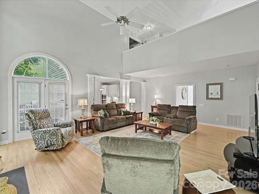5710 Kinglet Lane, Charlotte, NC 28269.  MLS# CAR4398828, YatesRealty ID 38117. 