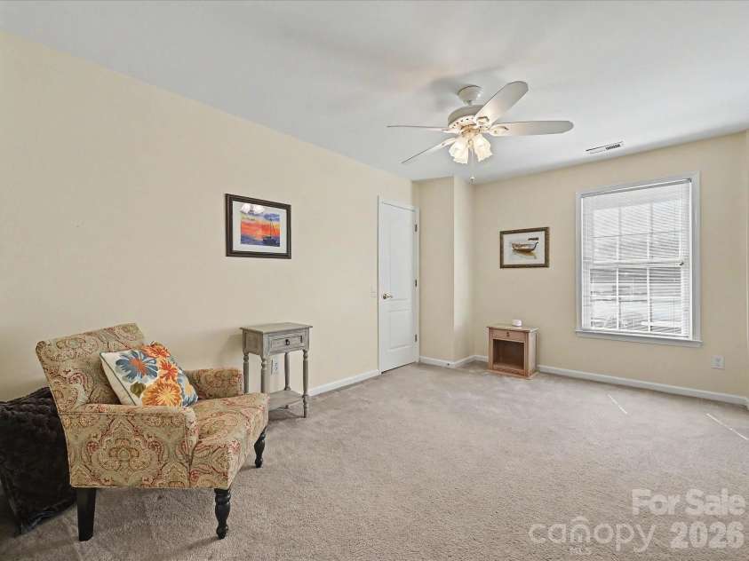 5710 Kinglet Lane, Charlotte, NC 28269.  MLS# CAR4398828, YatesRealty ID 38117. 