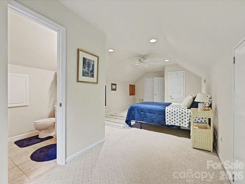 5710 Kinglet Lane, Charlotte, NC 28269.  MLS# CAR4398828, YatesRealty ID 38117. 