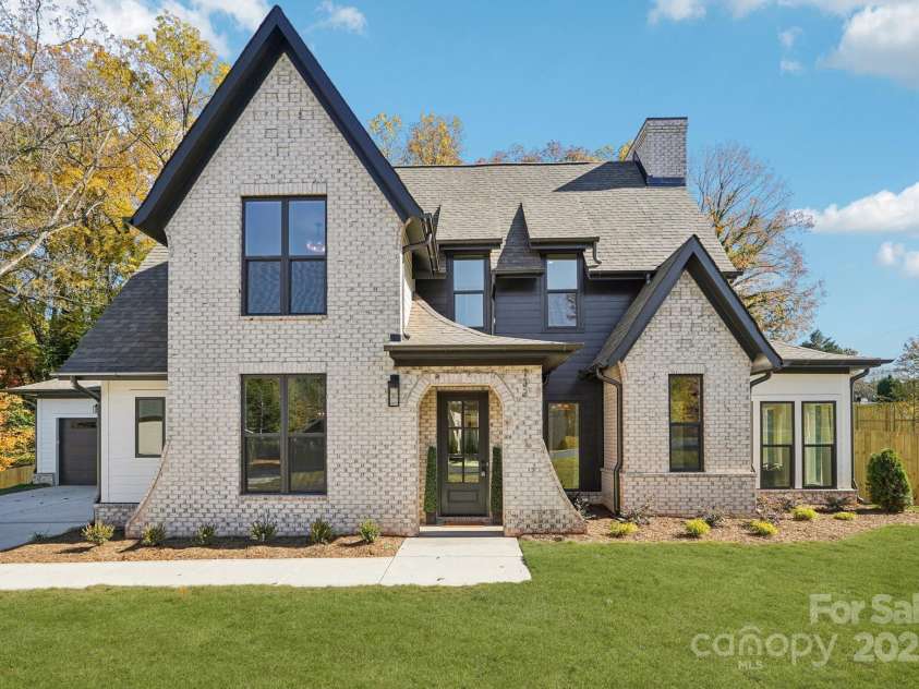 132 Sardis Lane, Charlotte, NC 28270.  MLS# CAR4320074, YatesRealty ID 3812. 