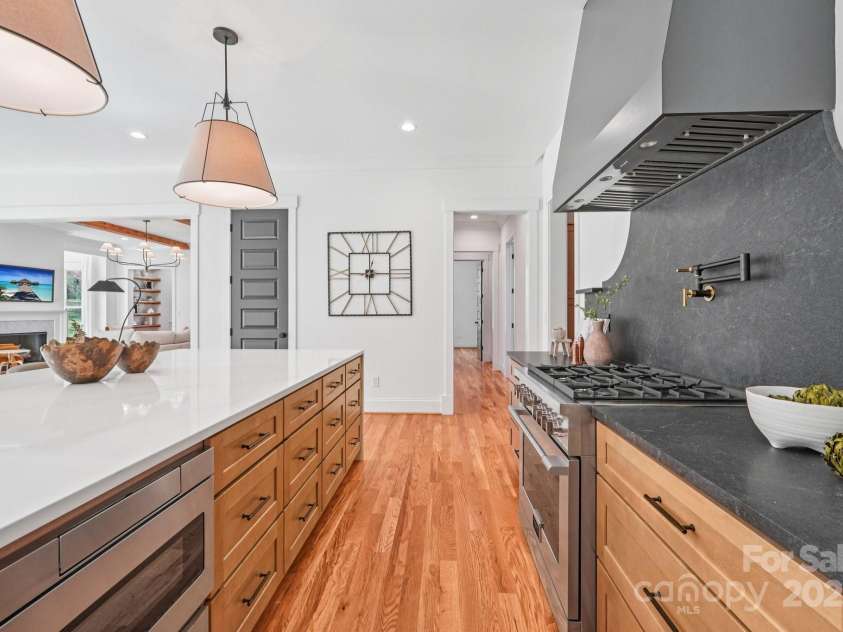 132 Sardis Lane, Charlotte, NC 28270.  MLS# CAR4320074, YatesRealty ID 3812. 