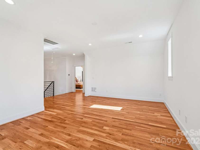 132 Sardis Lane, Charlotte, NC 28270.  MLS# CAR4320074, YatesRealty ID 3812. 