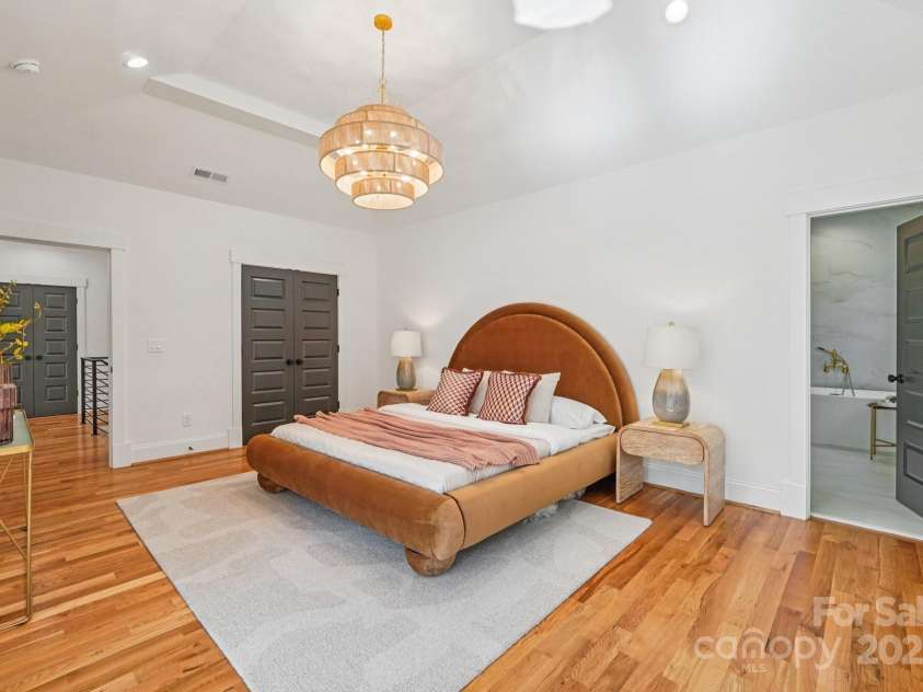 132 Sardis Lane, Charlotte, NC 28270.  MLS# CAR4320074, YatesRealty ID 3812. 