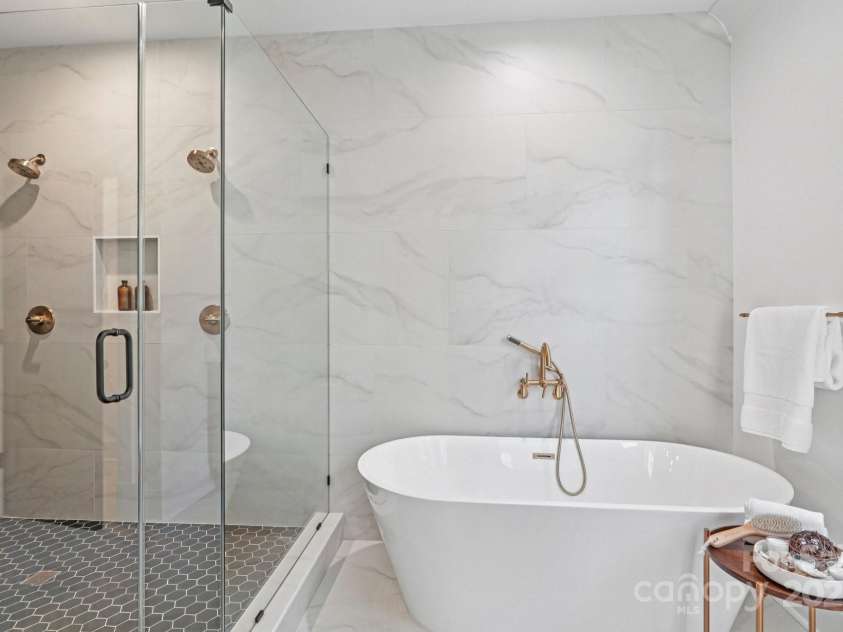 132 Sardis Lane, Charlotte, NC 28270.  MLS# CAR4320074, YatesRealty ID 3812. 