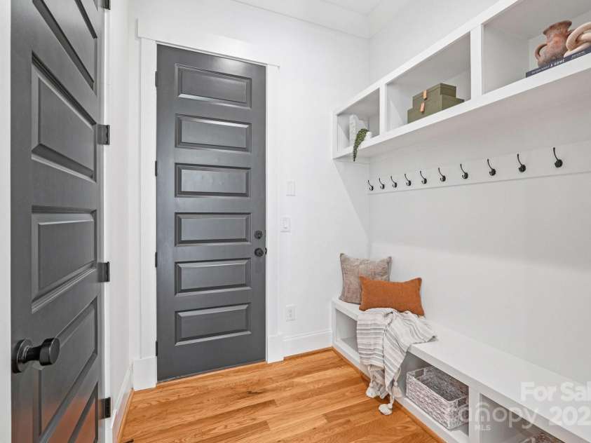 132 Sardis Lane, Charlotte, NC 28270.  MLS# CAR4320074, YatesRealty ID 3812. 