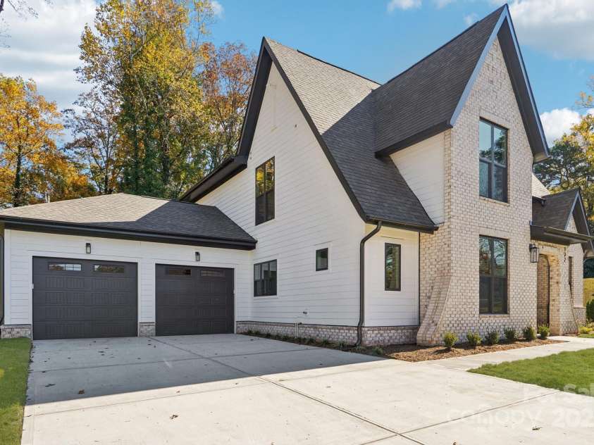 132 Sardis Lane, Charlotte, NC 28270.  MLS# CAR4320074, YatesRealty ID 3812. 