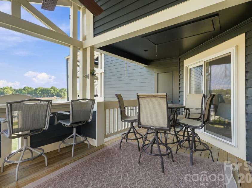 2135 Regatta Lane, Denver, NC 28037.  MLS# CAR4401238, YatesRealty ID 3812. Oversized Deck