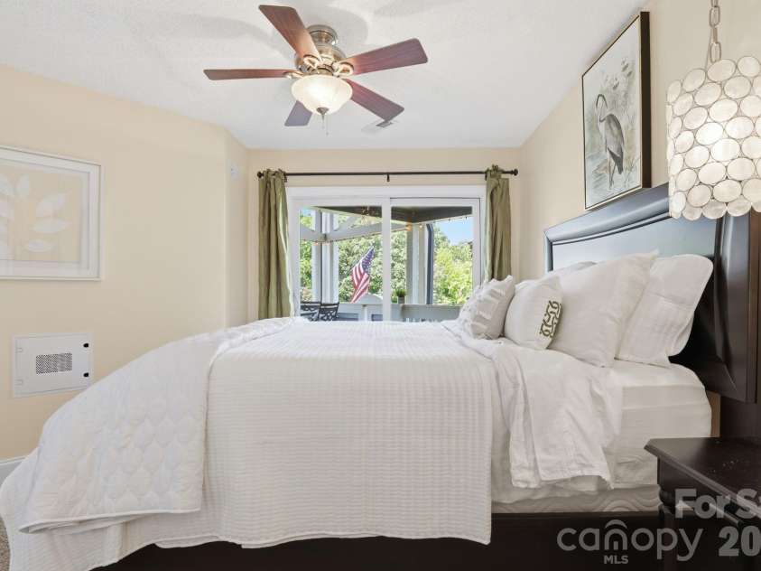 2135 Regatta Lane, Denver, NC 28037.  MLS# CAR4416821, YatesRealty ID 3812. 