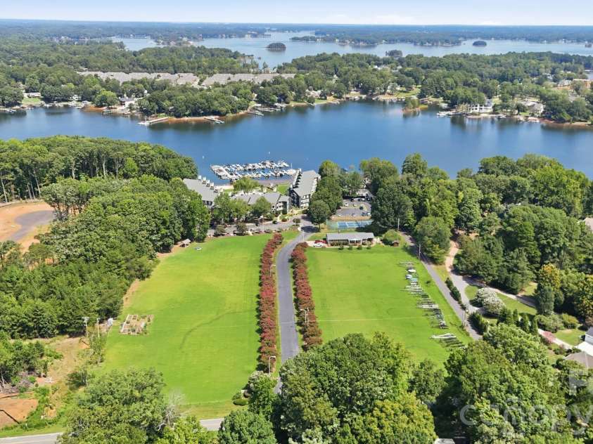 2135 Regatta Lane, Denver, NC 28037.  MLS# CAR4416821, YatesRealty ID 3812. 