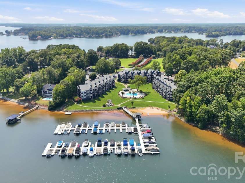 2135 Regatta Lane, Denver, NC 28037.  MLS# CAR4416821, YatesRealty ID 3812. 
