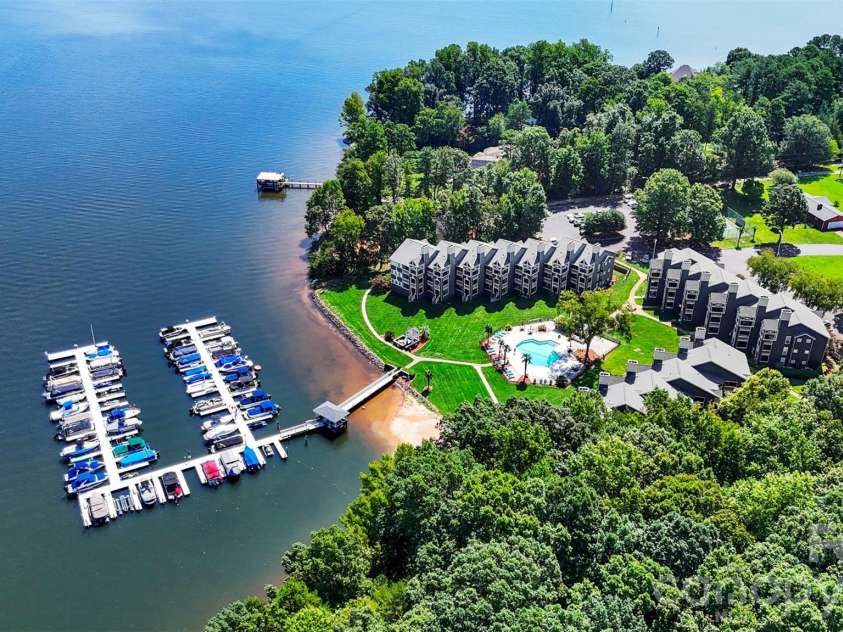 2135 Regatta Lane, Denver, NC 28037.  MLS# CAR4416821, YatesRealty ID 3812. 