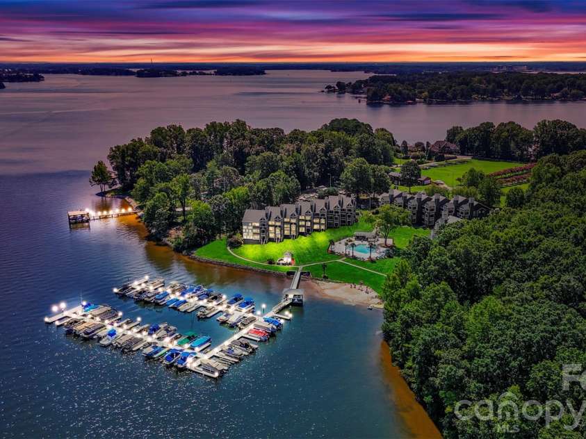 2135 Regatta Lane, Denver, NC 28037.  MLS# CAR4416821, YatesRealty ID 3812. Twilight virtual