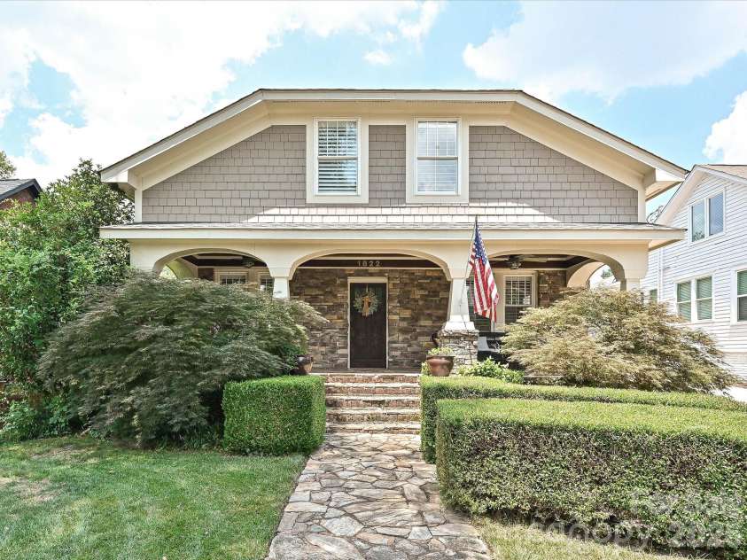 1822 Lombardy Circle, Charlotte, NC 28203.  MLS# CAR4403539, YatesRealty ID 38120. Front view