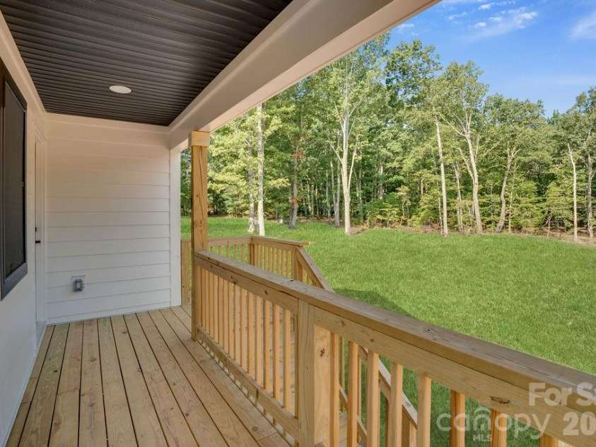 4641 Graybirch Drive, Maiden, NC 28650.  MLS# CAR4402381, YatesRealty ID 38123. 