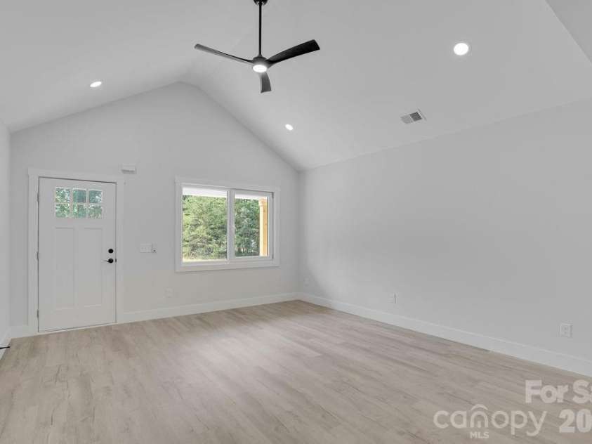 4641 Graybirch Drive, Maiden, NC 28650.  MLS# CAR4402381, YatesRealty ID 38123. 