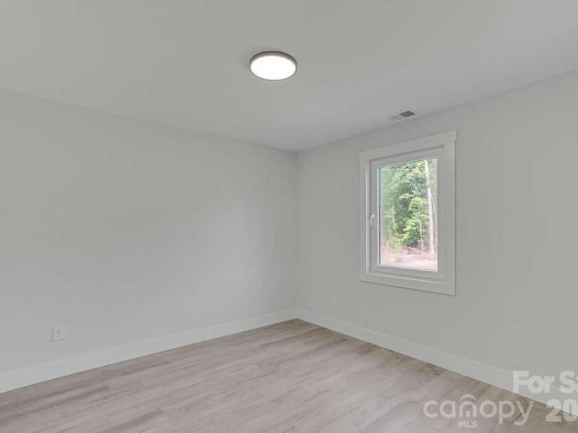4641 Graybirch Drive, Maiden, NC 28650.  MLS# CAR4402381, YatesRealty ID 38123. 