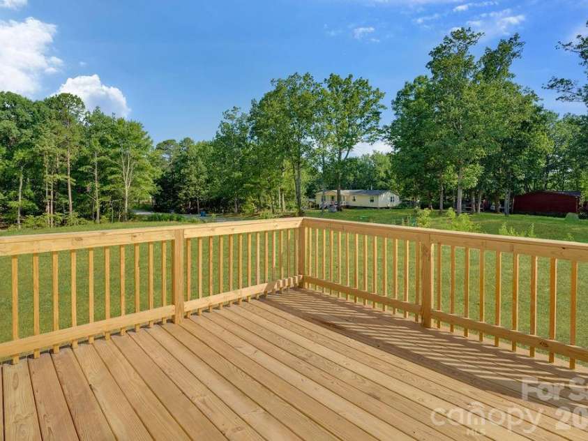 4629 Graybirch Drive, Maiden, NC 28650.  MLS# CAR4402358, YatesRealty ID 38124. 
