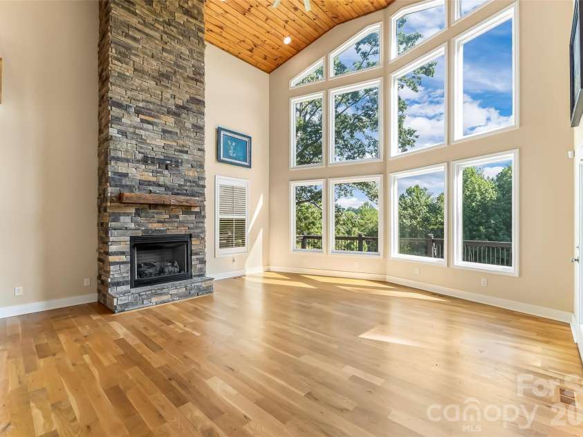 94 Fairway Drive, Nebo, NC 28761.  MLS# CAR4404522, YatesRealty ID 38125. 