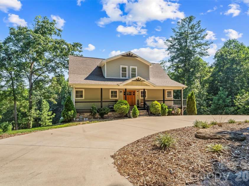 94 Fairway Drive, Nebo, NC 28761.  MLS# CAR4404522, YatesRealty ID 38125. 