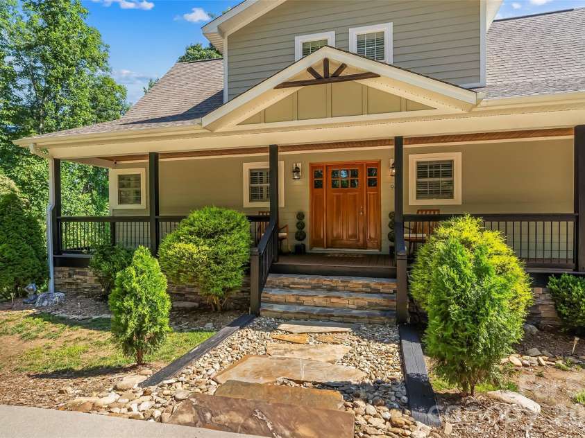 94 Fairway Drive, Nebo, NC 28761.  MLS# CAR4404522, YatesRealty ID 38125. 