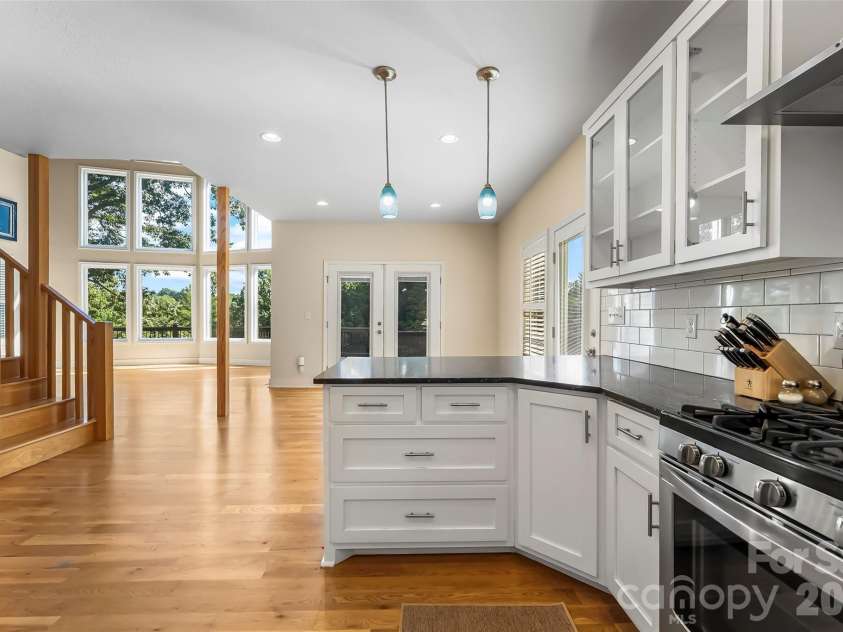 94 Fairway Drive, Nebo, NC 28761.  MLS# CAR4404522, YatesRealty ID 38125. Kitchen