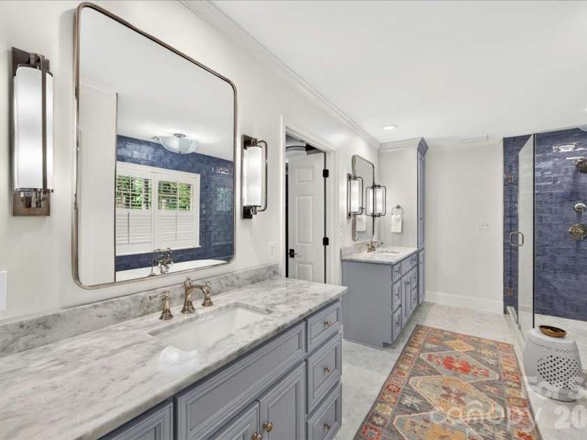 550 Manning Drive, Charlotte, NC 28209.  MLS# CAR4399971, YatesRealty ID 38126. 