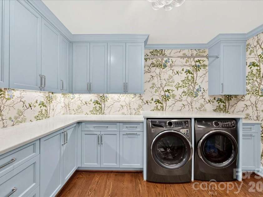 550 Manning Drive, Charlotte, NC 28209.  MLS# CAR4399971, YatesRealty ID 38126. 